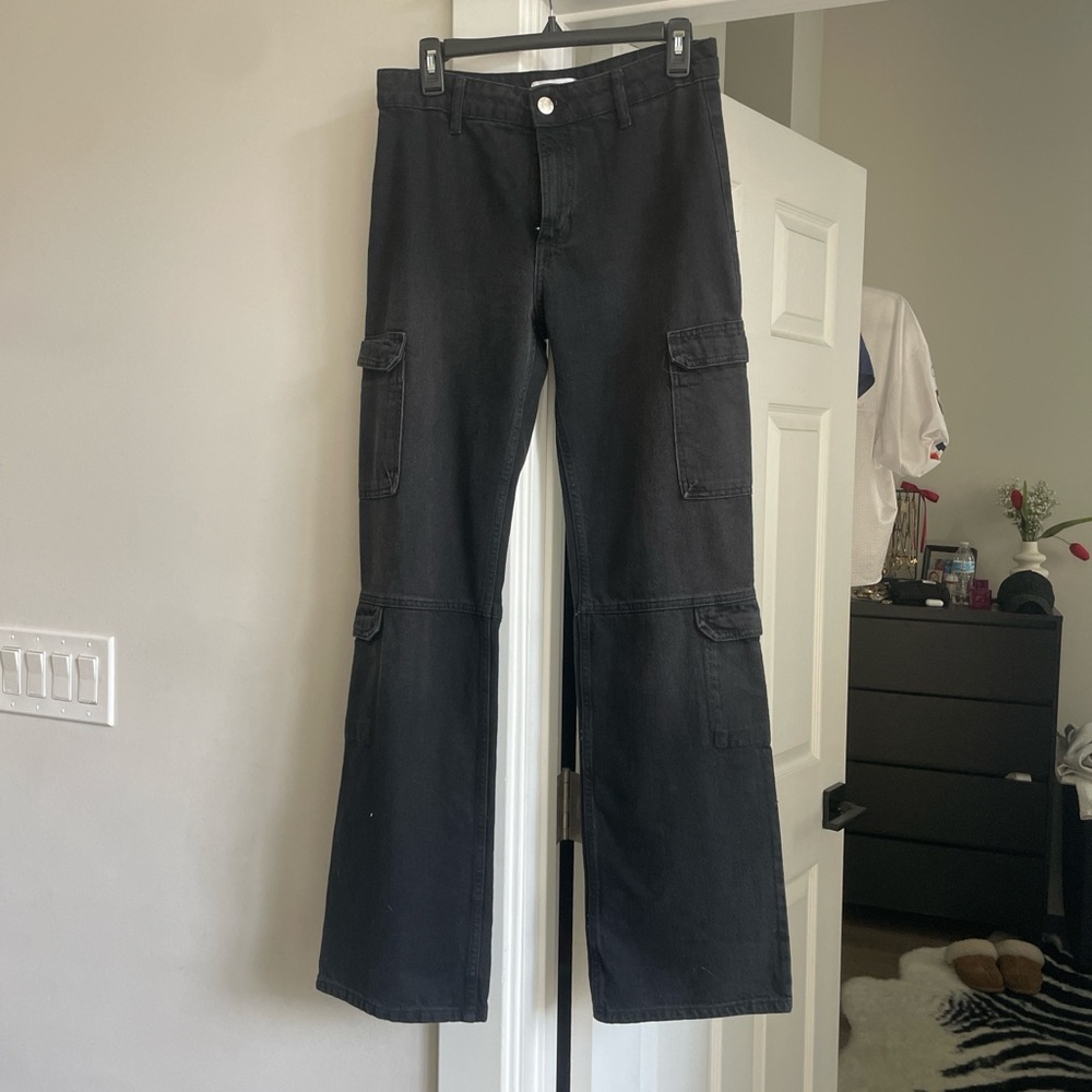 Zara mid rise cargo jeans!!